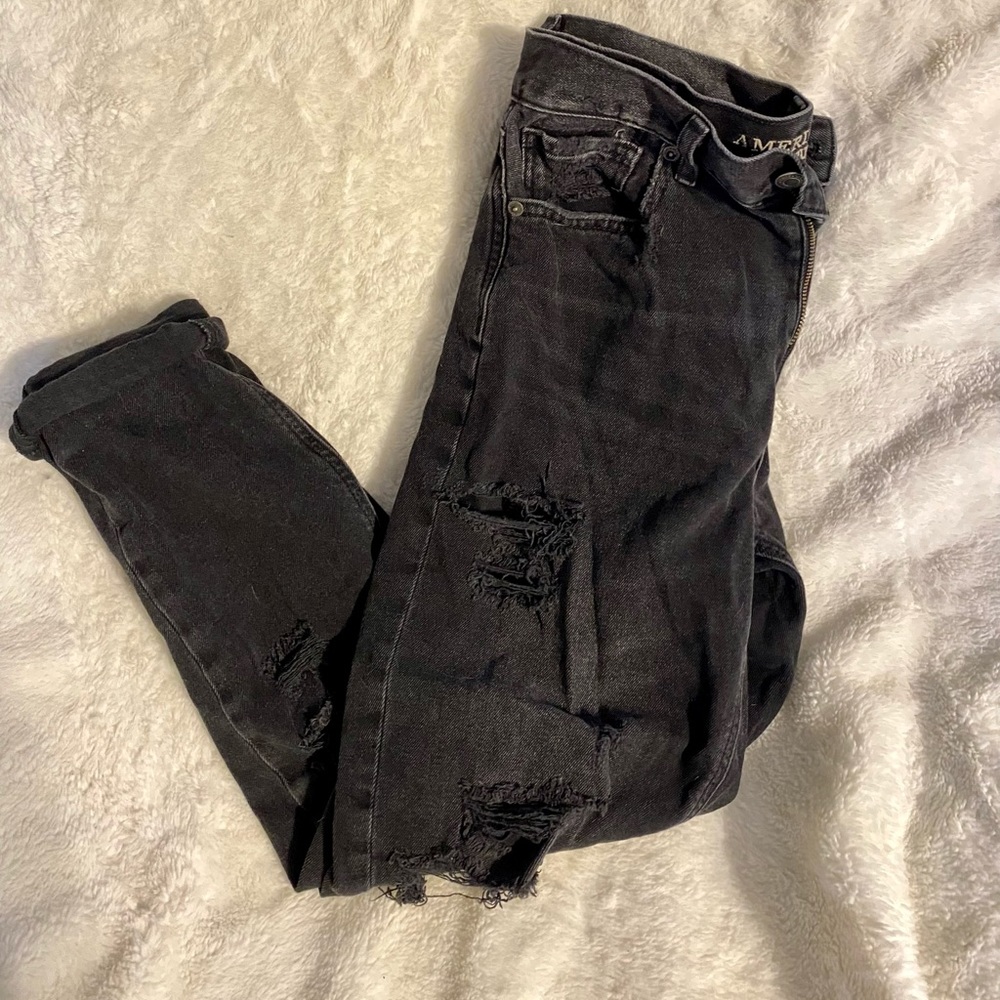 American eagle faded black ripped mom jean